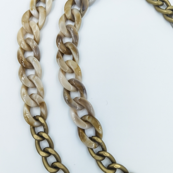 Acrylic chain in earth colors